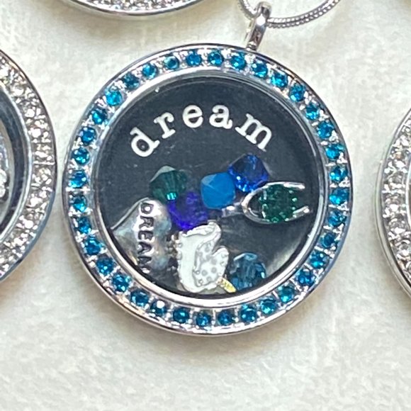 Custom Floating Locket Pendant with Chain - Picture 2 of 14